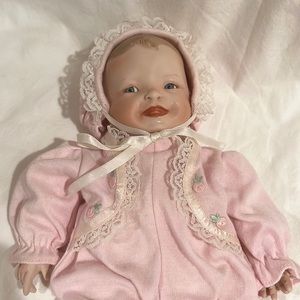 ASHTON-DRAKE GALLERIES “Meagan Rose” Porcelain Doll